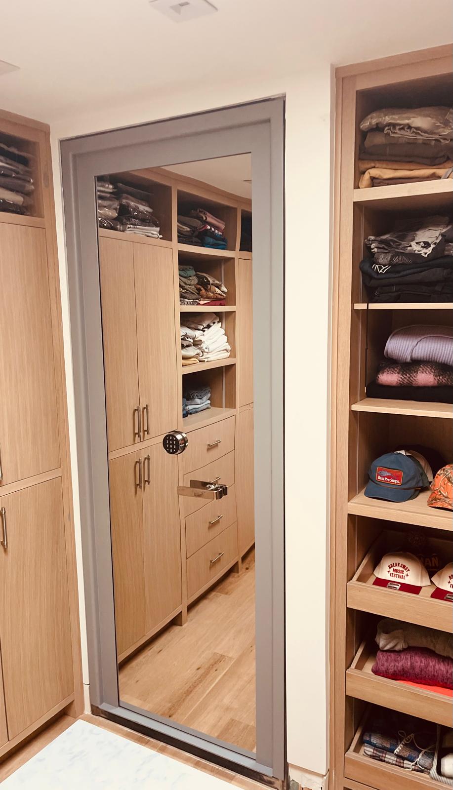 Circular bank wheel handle sample